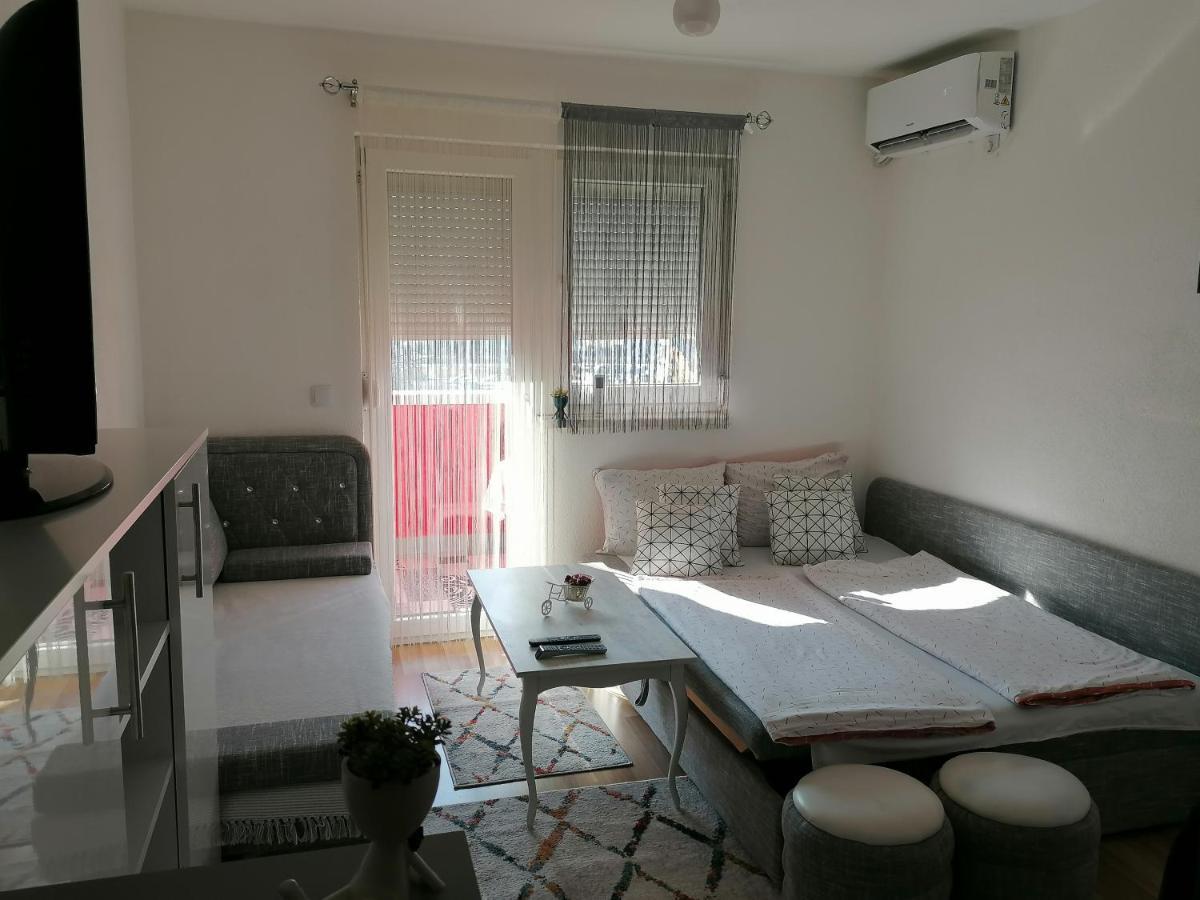 Studio Apartman زينيتشا المظهر الخارجي الصورة